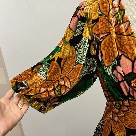 NWT farm rio velvet midi - Picture 4 of 5